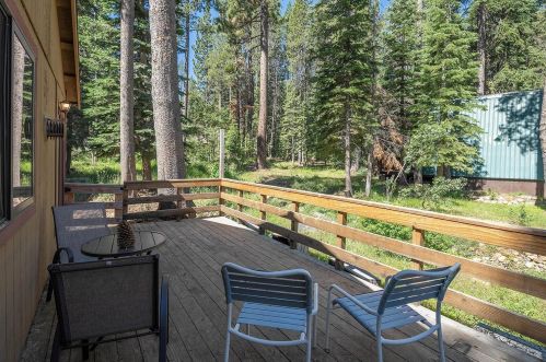 15139 Northwoods Blvd, Truckee CA  96161-7112 exterior