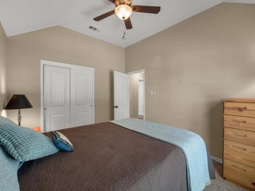 3833 Harrison Dr, Carrollton TX 75010-6323 exterior