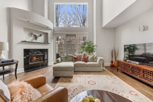 1318 Cleveland Ave, Chicago, IL 60610-1718