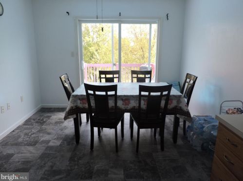 1053 Sterling Pl, Lancaster PA  17603-8839 exterior