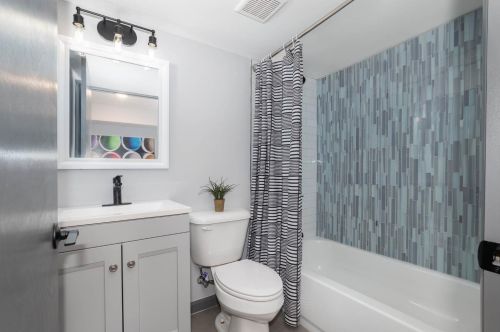 3329 Alexis Rd, Cincinnati OH  45239-4001 exterior