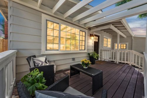 790 White Gates Ave, Healdsburg, CA 95448-3756
