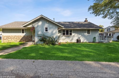 26301 Marie Ave, Antioch, IL 60002-9188