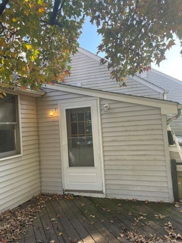 159 Atkins St, Middletown CT  06457-1502 exterior