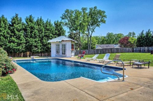 105 Melrose Creek Dr, Stockbridge GA  30281-2350 exterior