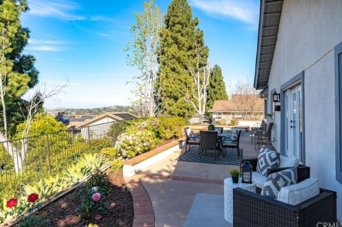 611 Frontier Ct, Anaheim CA  92807-4731 exterior