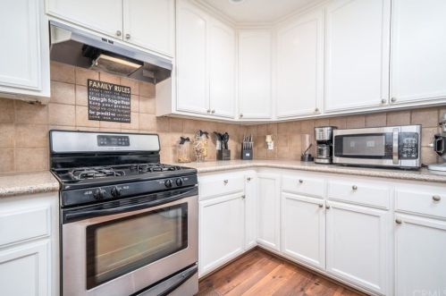 19063 Spalding Ave, Riverside CA  92508-9417 exterior