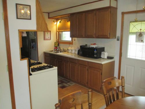 334 Shawnee Dr, Carol Stream IL  60188-1962 exterior