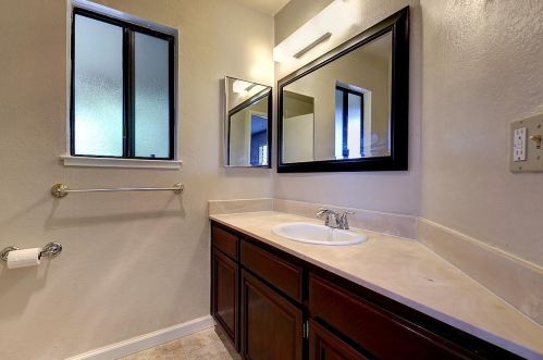 1108 Abbott Ave, Milpitas, CA 95035-2908
