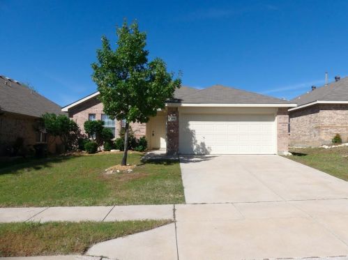 1225 Mountain Air Trl, Fort Worth TX  76131-5446 exterior