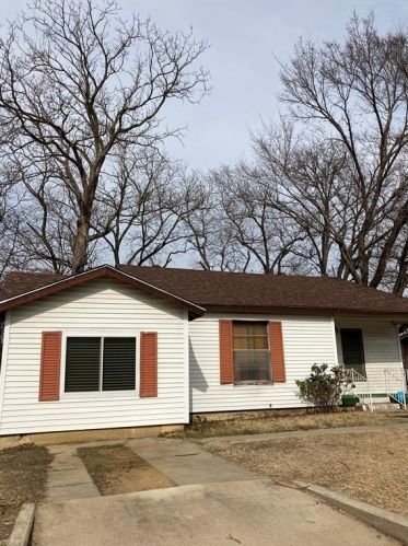 3701 Killian St, Fort Worth, TX 76119-3555