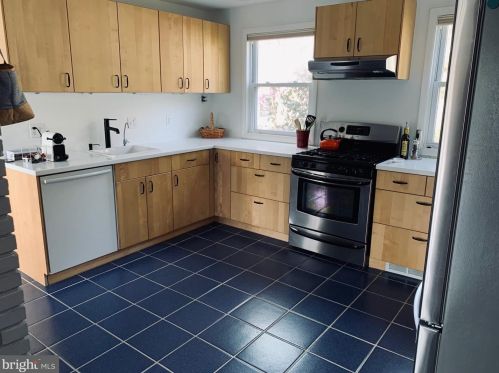 2233 Luzerne Ave, Silver Spring MD 20910-2135 exterior