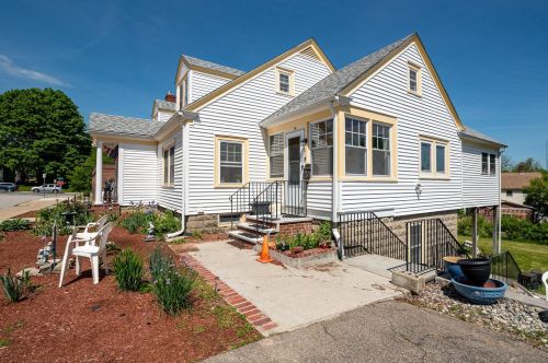 13 Church St, Dover, NH 03820-3724