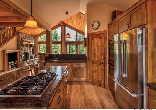 10865 Pine Cone Dr, Truckee CA  96161-3154 exterior