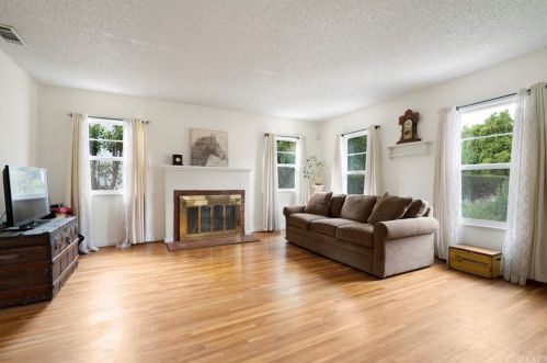 4624 Linwood Pl, Riverside CA  92506-1029 exterior