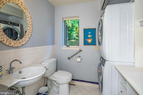 22 Constitution Hl, Princeton NJ  08540-6748 exterior