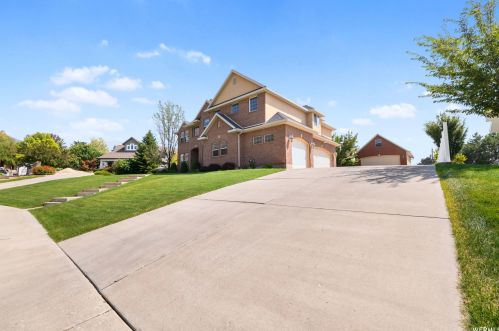 638 75, Lindon UT 84042-1336 exterior