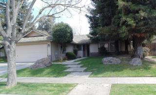 648 Coral St, Tulare, CA 93274-8234