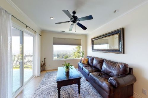 11832 Cir Dr, Whittier CA 90601-2352 exterior