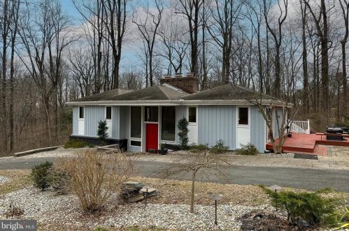 19 Ridgeview Rd, Princeton NJ  08540-7601 exterior