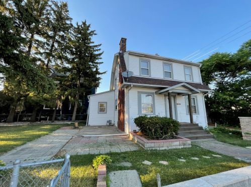 512 Randolph St, Broadview, IL 60153-2072