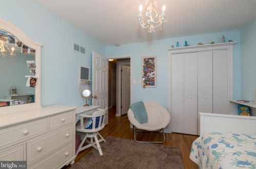 185 Berrywood Dr, Severna Park MD 21146-2030 exterior