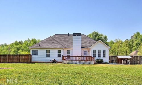 105 Melrose Creek Dr, Stockbridge GA  30281-2350 exterior
