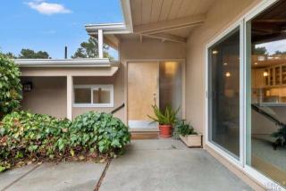 15 Stephens Ct, Crockett, CA 94525-1419