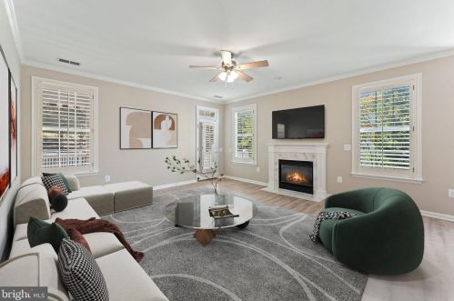 12897 Dunbarton Dr, Bristow, VA 20136-2546