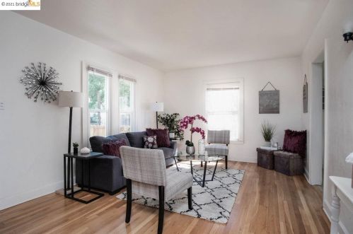 618 Oak St, Stockton, CA 95203-2305
