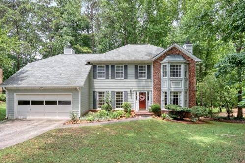 3841 Running Fox Dr, Marietta, GA 30062-1016