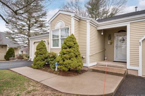 531 Farms Ter, Southington, CT 06489-3456