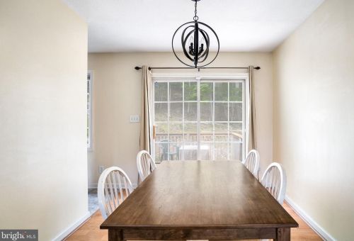 336 Windsong Rd, Harpers Ferry WV  25425-5485 exterior