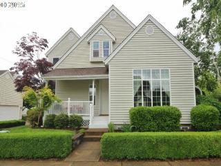572 Covey Ln, Eugene OR  97401-8898 exterior