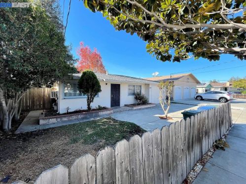 37079 Elm St, Newark, CA 94560-2812