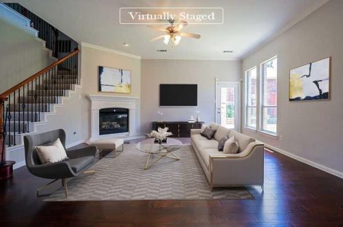 1706 Ivy Ln, Carrollton, TX 75007-1438