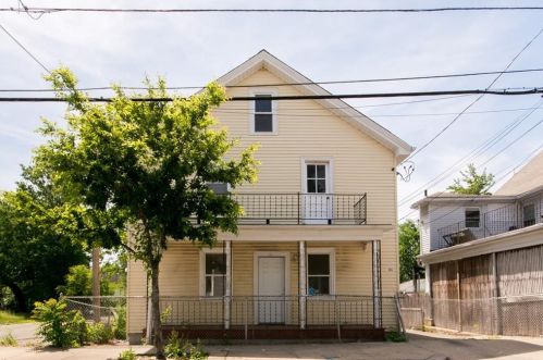 61 Ledge St, Providence, RI 02904-2348