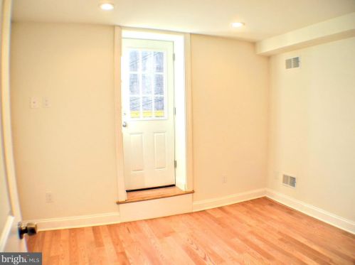 546 Manton St, Philadelphia PA 19147-5118 exterior