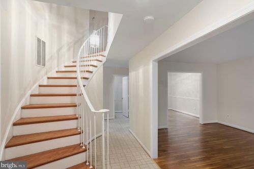 8319 Forrester Blvd, Springfield VA  22152-1703 exterior