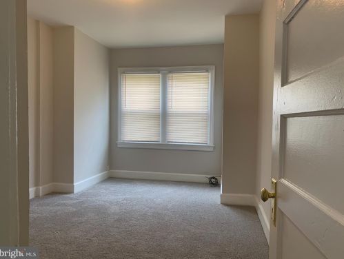 5927 4 St, Philadelphia PA 19140-2416 exterior