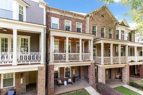 799 Corduroy Ln, Atlanta, GA 30312-1410