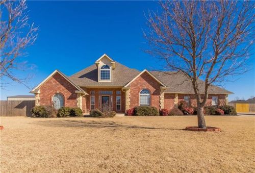 1510 Stardust Ct, Tuttle, OK 73089-4615