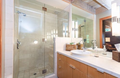 1721 Grouse Rdg, Truckee CA  96161-4033 exterior