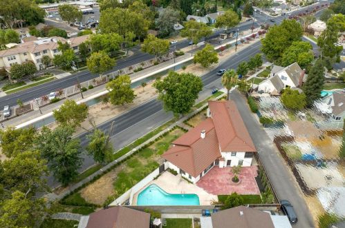 1267 Canal Dr, Turlock CA  95380-4159 exterior