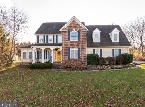 874 Pheasant Hill Rd, Summit Point WV  25446-3634 exterior