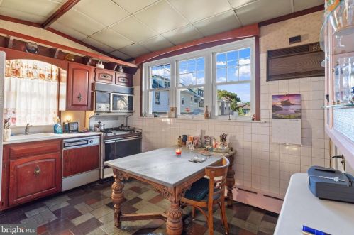 4541 Larchwood Ave, Philadelphia PA 19143-1913 exterior