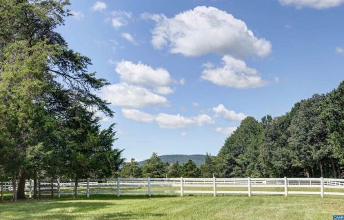 985 Bridlewood Trl, Keswick, VA 22947-1828