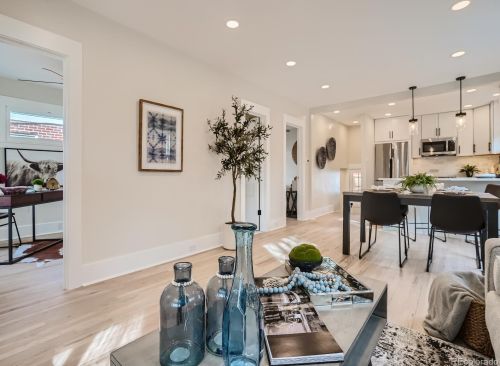 2082 Lincoln St, Denver, CO 80210-4012