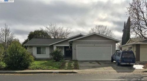 521 Alameda Dr, Livermore, CA 94551-1501