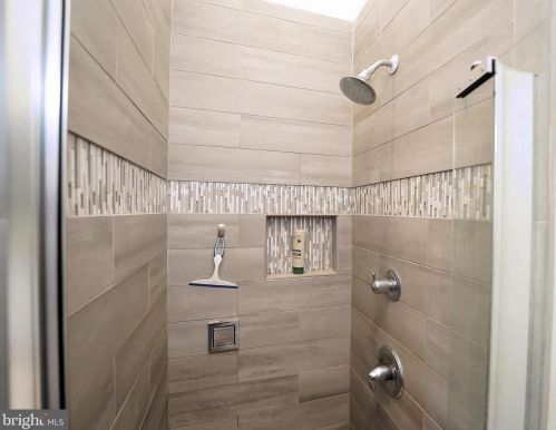 51 Sunset Blvd, Trenton NJ  08690-3950 exterior